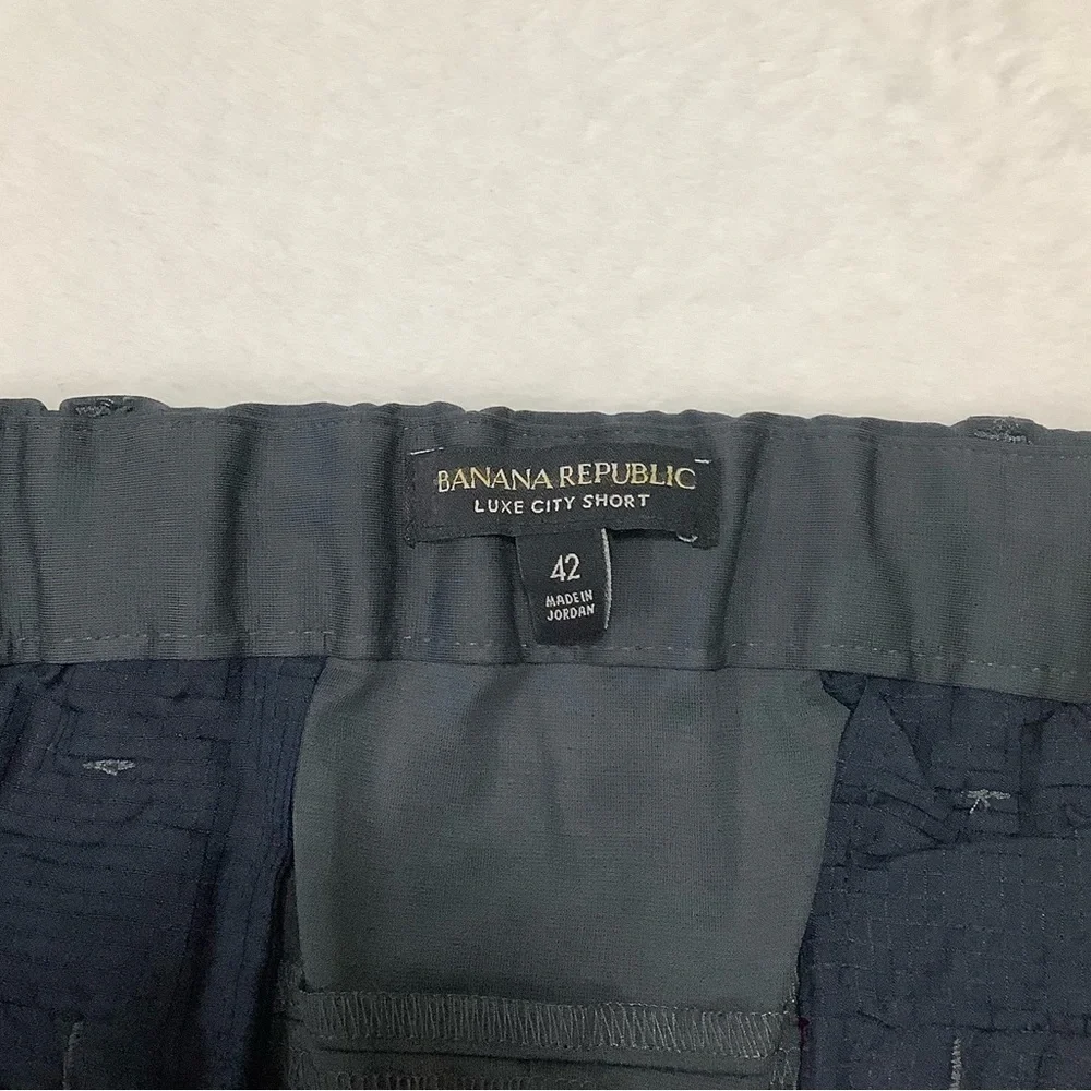 Banana Republic Men’s Shorts Luxe City Short Pebble Blue Gray Size 42